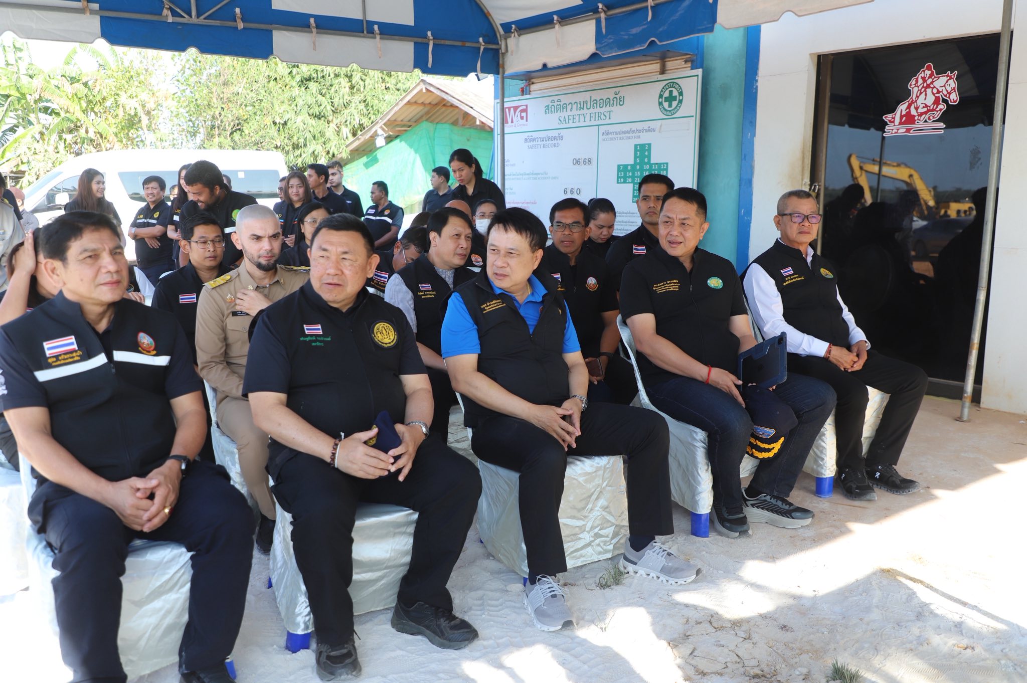 title - ข่าวดีชาวกระบี่ รมช.เกษตรฯ ลงพื้นที่ติดตามโปรเจกต์ยักษ์ ส.ป.ก. เร่งพัฒนาโครงสร้างพื้นฐานแปลงพื้นที่เป้าหมาย คทช. ในเขตปฏิรูปที่ดิน กว่า 4,300 ไร่ มุ่งสร้างอาชีพอย่างยั่งยืน